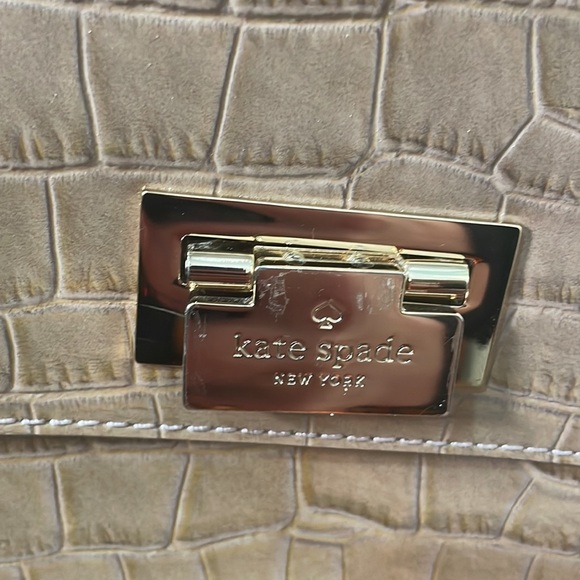 KATE SPADE Knightsbridge Doris Croc Embossed Satchel Leather Crossbody Taupe - Picture 14 of 15